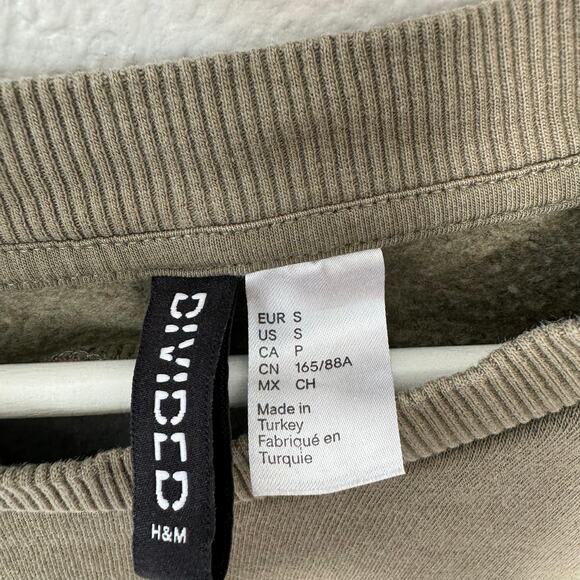 H&M Divided Womens Olive Green LA NYC Sweater Crewneck Size Small Graphic Casual - Picture 5 of 8